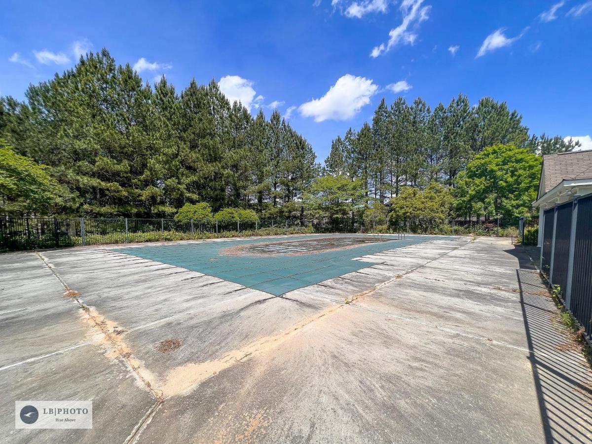 4 - Bed Home With Cali King Bed, 12 Mins To Dtwn Atlanta Buitenkant foto